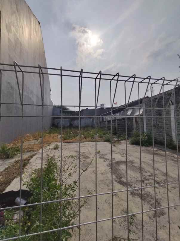 tanah kosong siap bangun dekat ke jalan raya