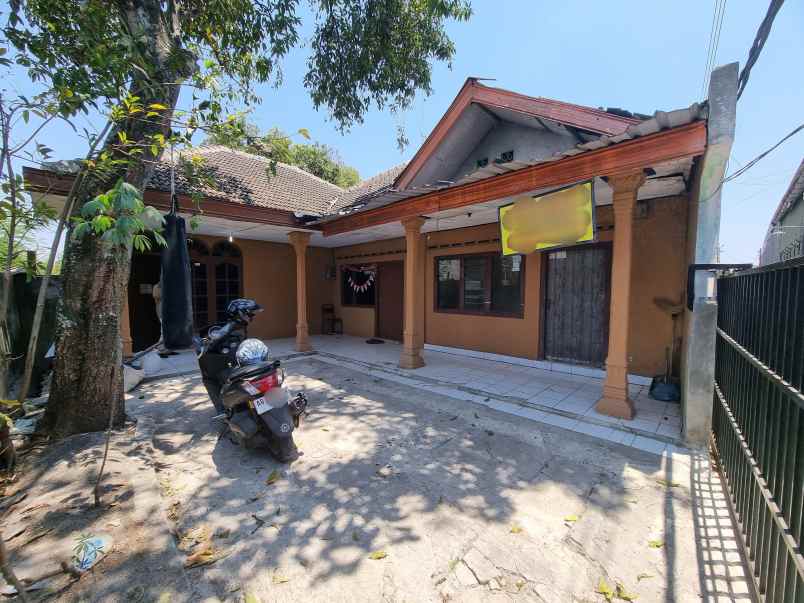 tanah murah bonus rumah di jebres dekat rs