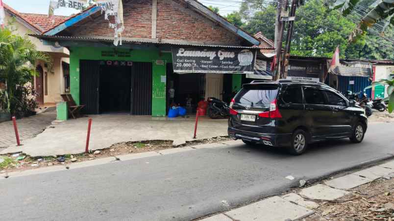 tanah pinggir jalan besar