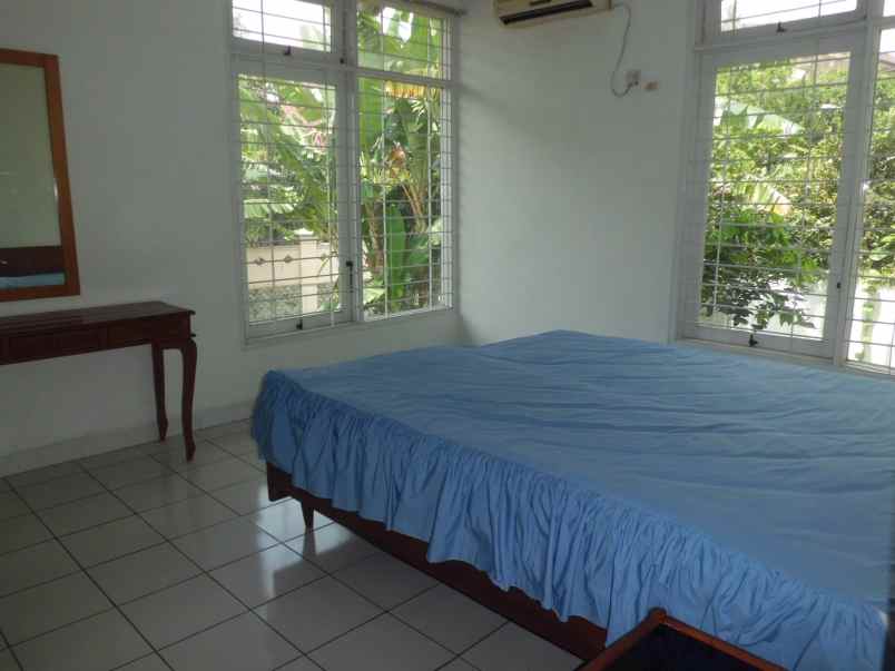 townhouse kemang timur 4 unit lt 1600 m lb 1500 m 30 m