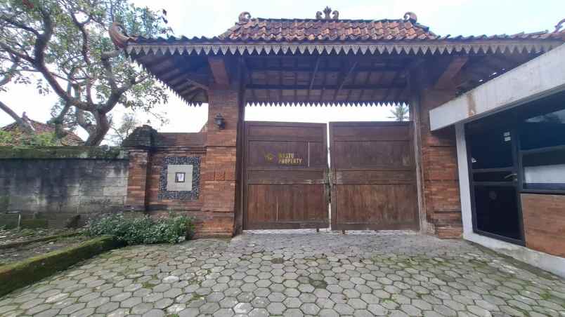 villa joglo dekat ring road maguwoharjo sleman