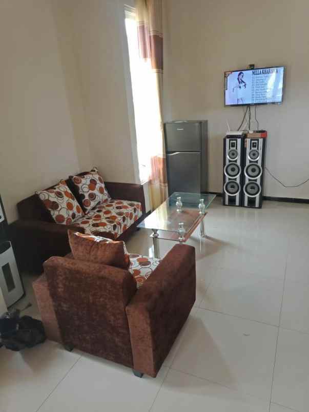 villa mewah 4 lantai di kusuma pinus kota batu