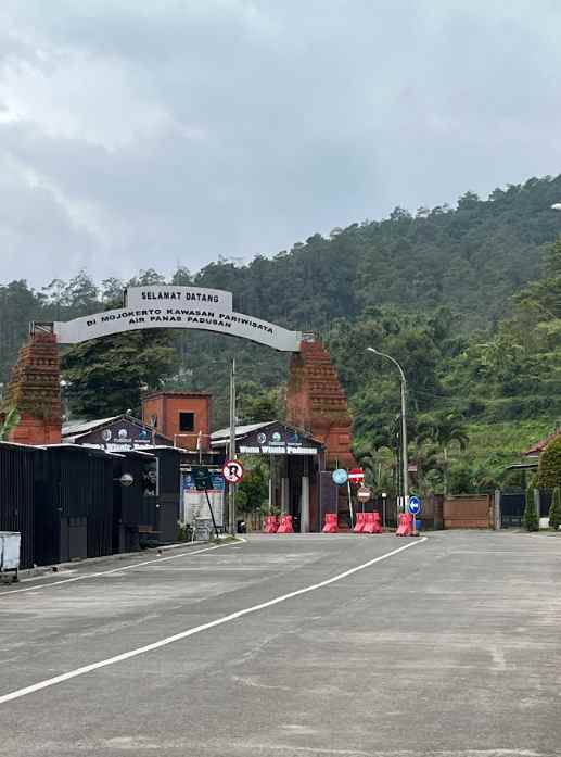 villa pacet 10 menit bundaran pacet