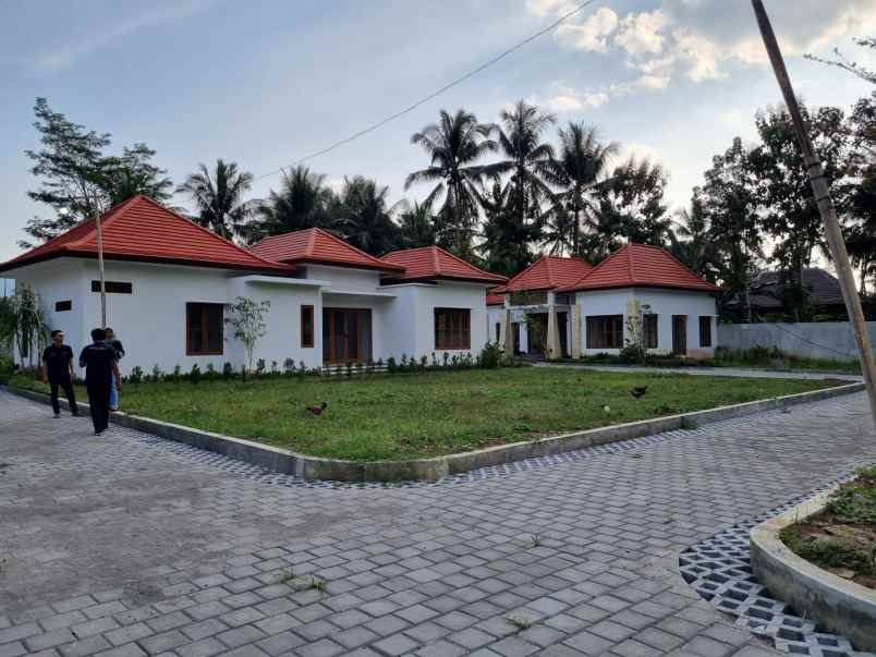 villa para artis di kawasan borobudur sisa 2 unit