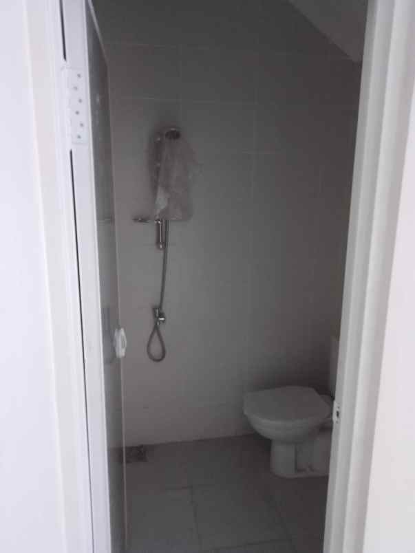 alana gunung anyar 2 lt tandon air tanam