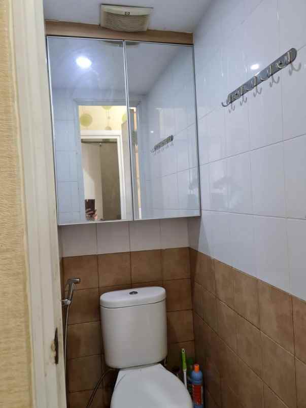 apartemen 2 br furnish siap huni di green pramuka mall