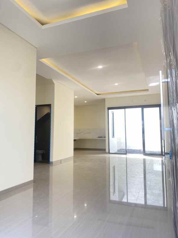 baruk rungkut rumah baru gress selangkah dari merr