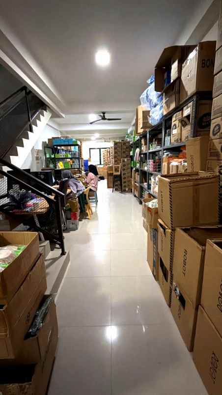dijual 1 unit rumah 4 5 lantai grogol petamburan