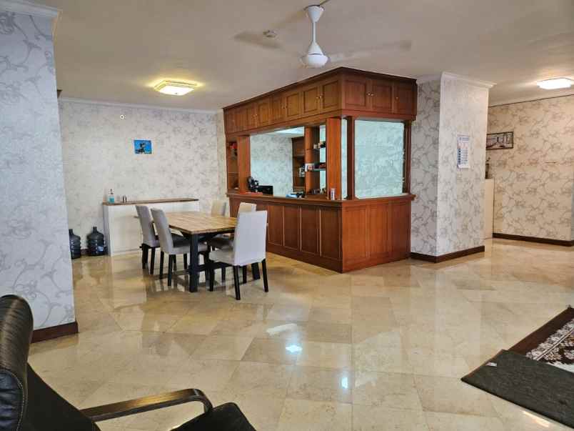 dijual apartemen apartemen grand tropic