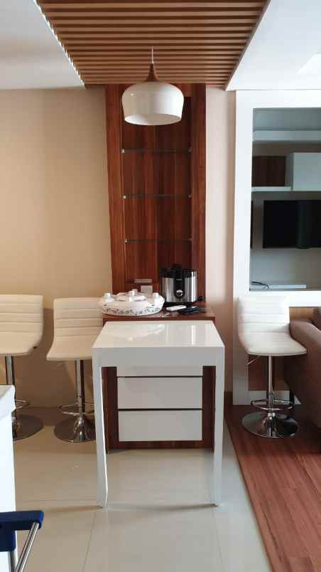 dijual apartemen jl letjen mt haryono
