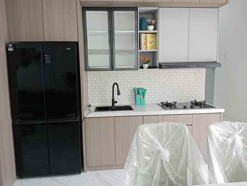 dijual cash rumah mewah 3 lantai di selatan jakarta