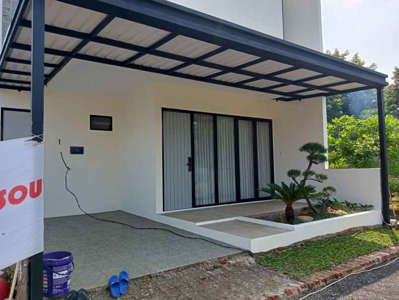 dijual cash rumah mewah 3 lantai di selatan jakarta