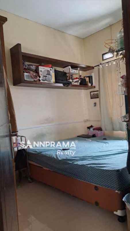 dijual cepat rumah 2 lantai kukusan depok rinindar