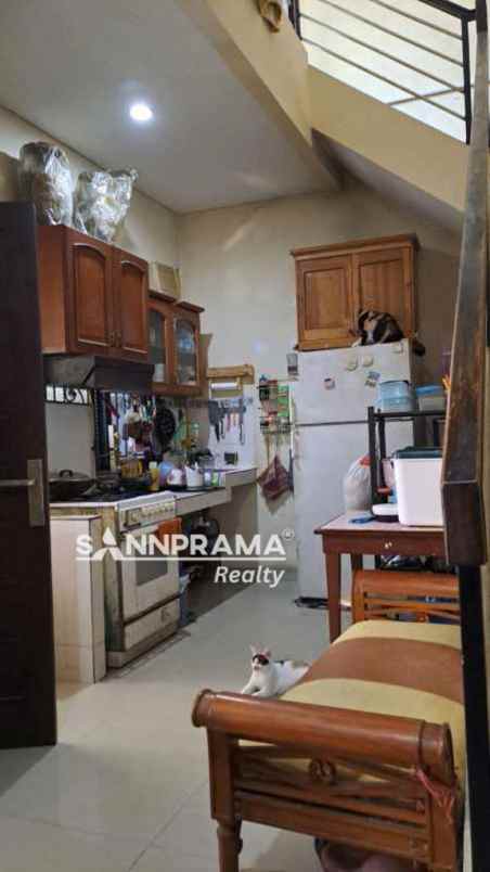 dijual cepat rumah 2 lantai kukusan depok rinindar