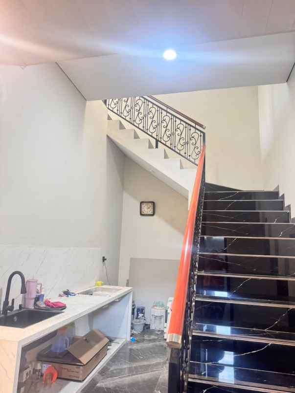 dijual cepat rumah di sendangmulyo tembalang semarang