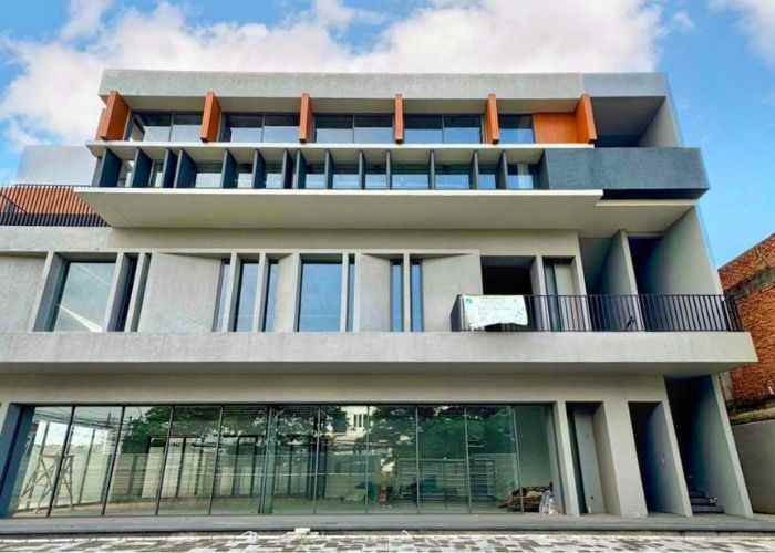 dijual gedung baru 3 lantai di cilandak jaksel