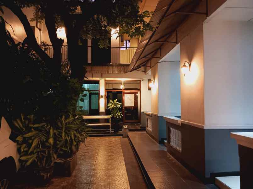 dijual hotel aktif di kota solo