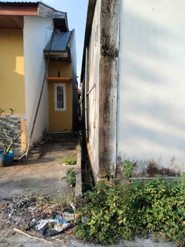 dijual kost jl pahlawan kerja