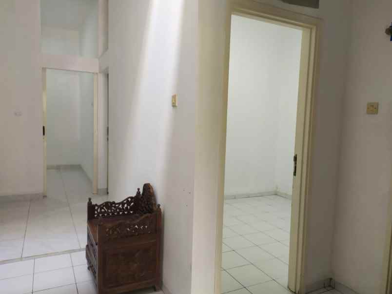 dijual kost jl raya pakuan regency