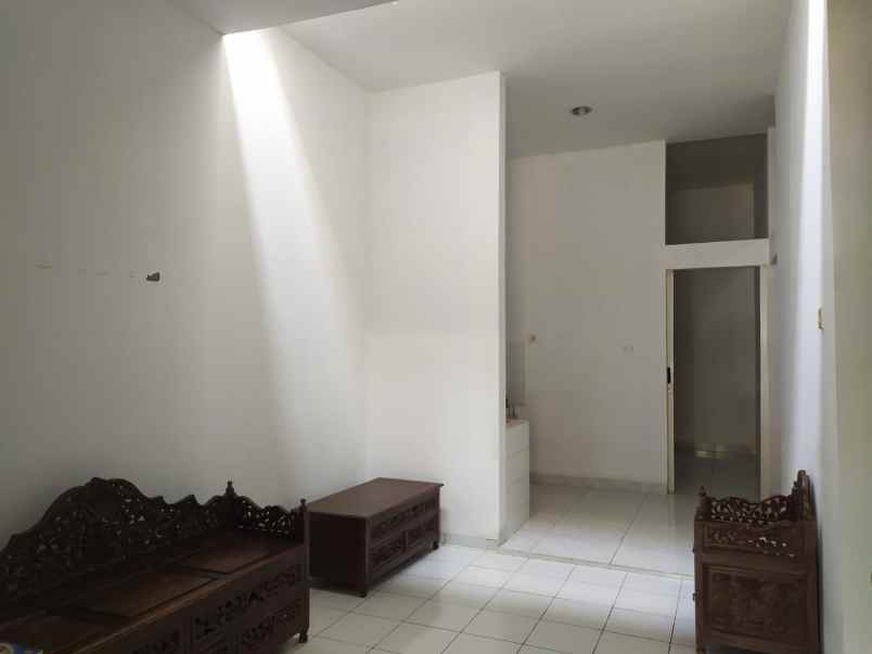 dijual kost jl raya pakuan regency