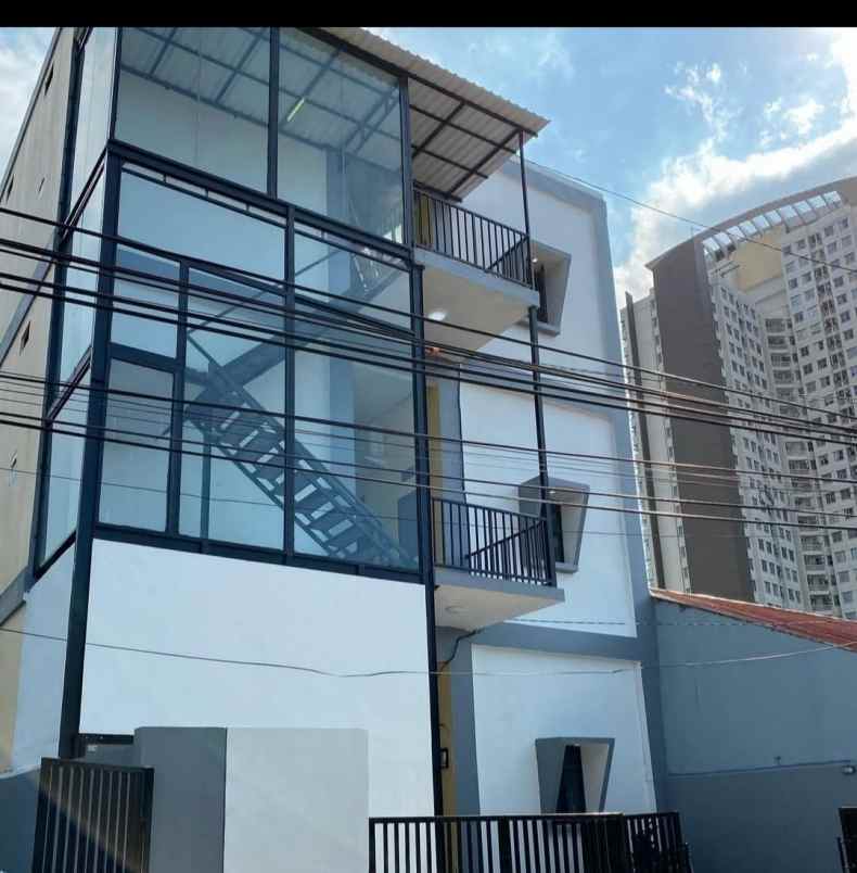 dijual kost manggarai selatan