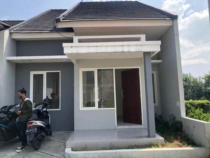 dijual kost siap huni belakang umm 550 juta nego