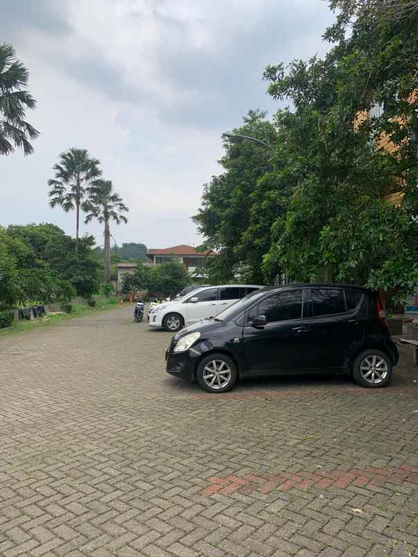 dijual ruko 3 lantai di daerah cinere