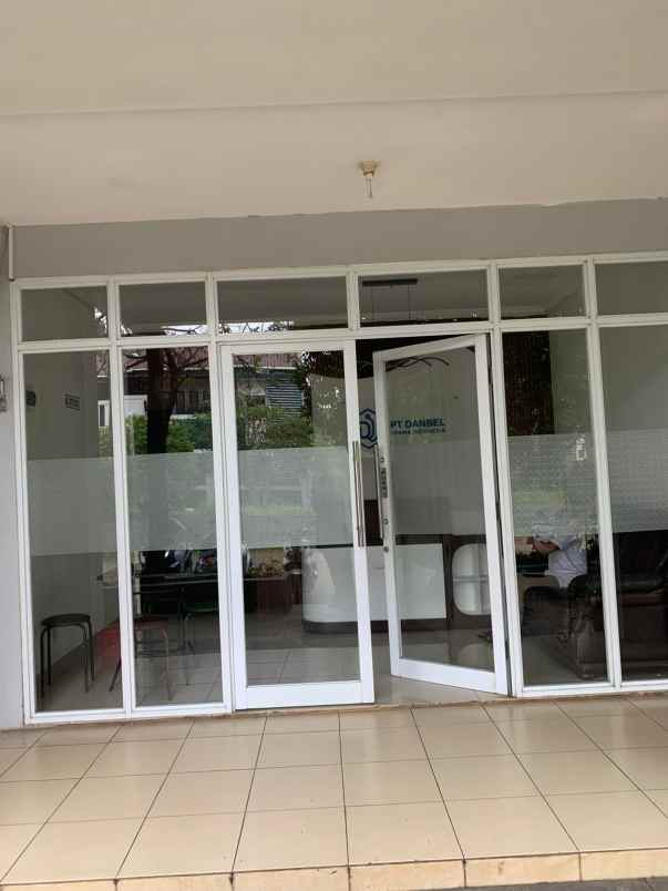 dijual ruko 3 lantai di daerah cinere