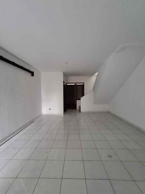 dijual ruko gudang kantor antapani