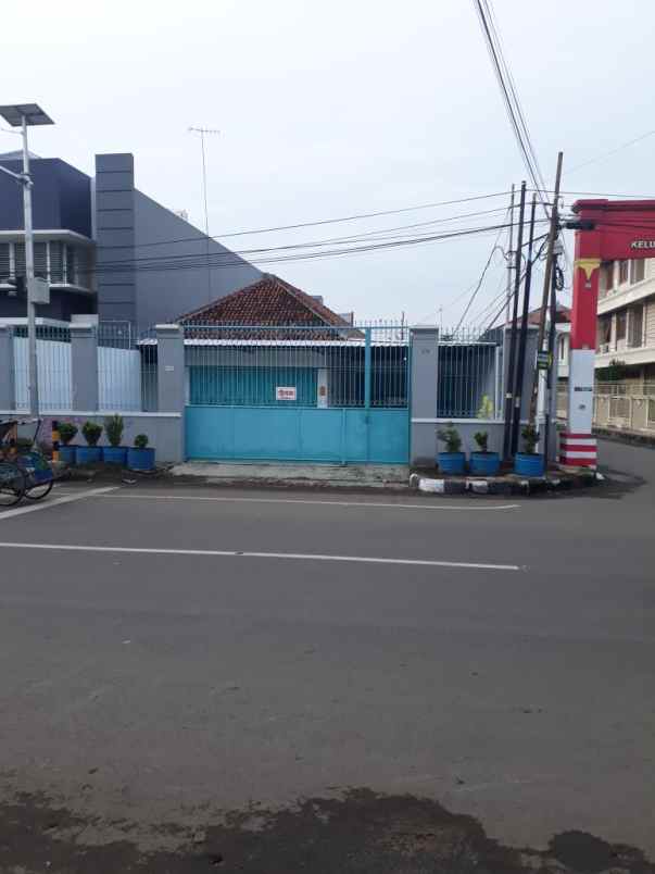 dijual ruko gudang kantor jalan raya pulasaren