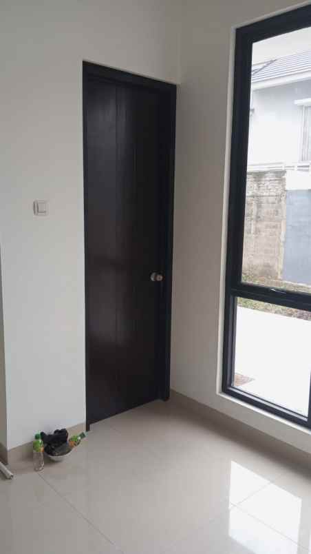 dijual ruko gudang kantor jalan raya villa bandung indah