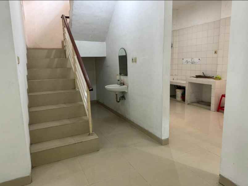 dijual ruko gudang kantor perumahan taman kota