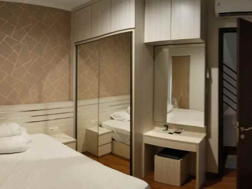 dijual ruko gudang kantor summarecon bekasi