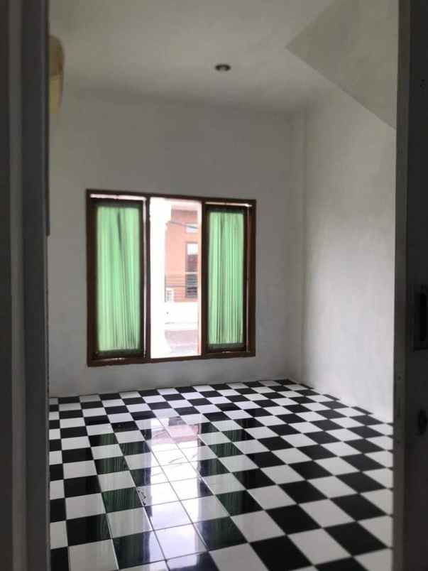 dijual rumah 2 5 lantai di pondok betung