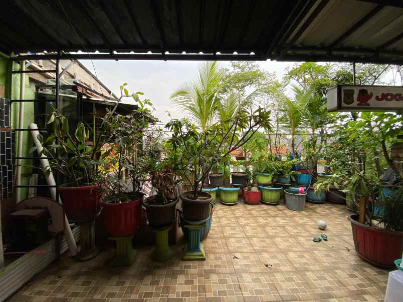dijual rumah alamat jln pondok kacang