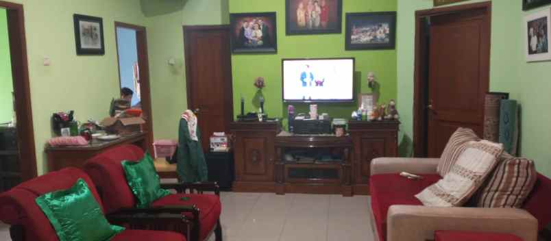 dijual rumah antapani