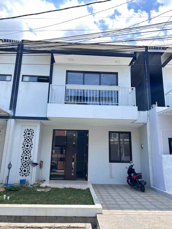 dijual rumah antapani