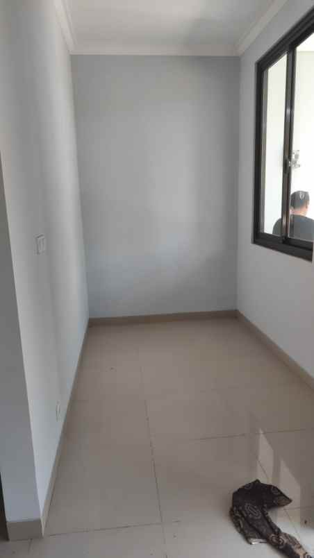 dijual rumah antapani