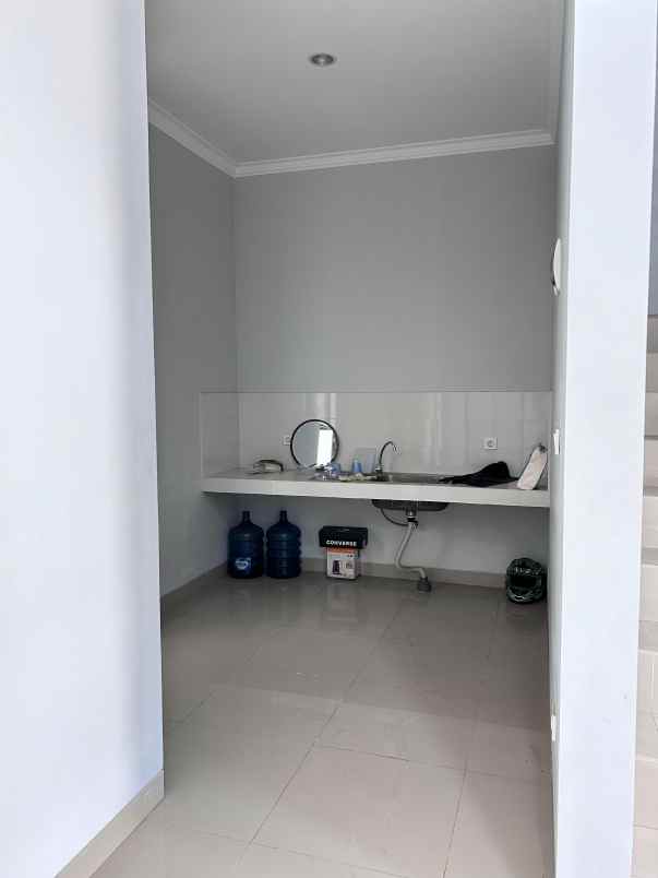 dijual rumah antapani