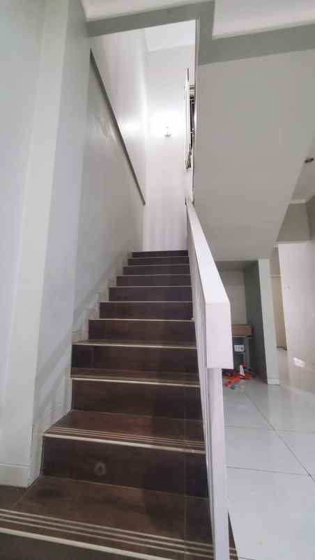 dijual rumah arcamanik