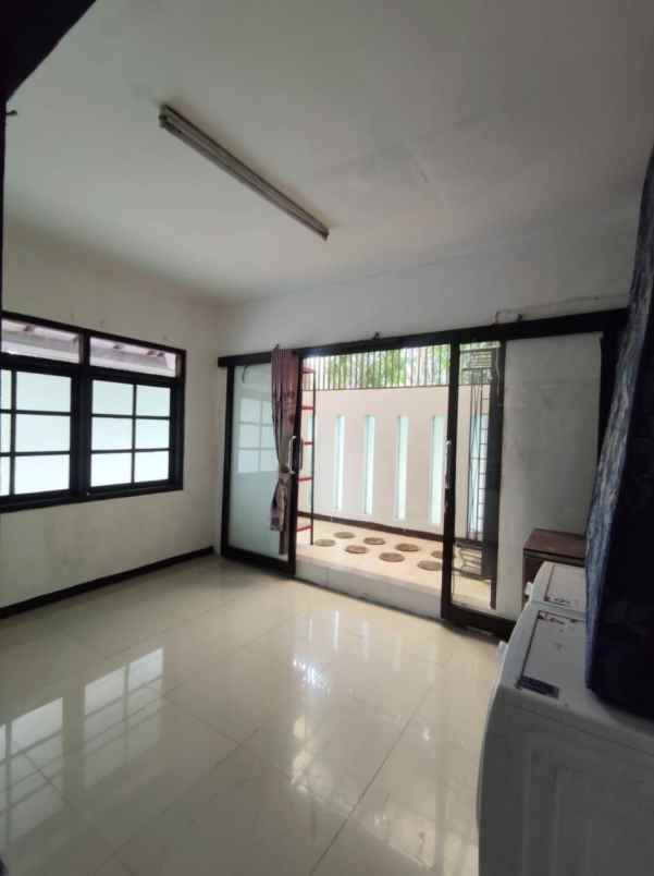 dijual rumah arcamanik endah