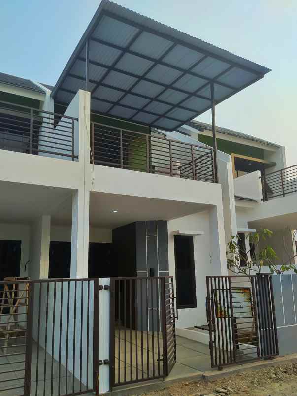 dijual rumah aryana karawaci cluster