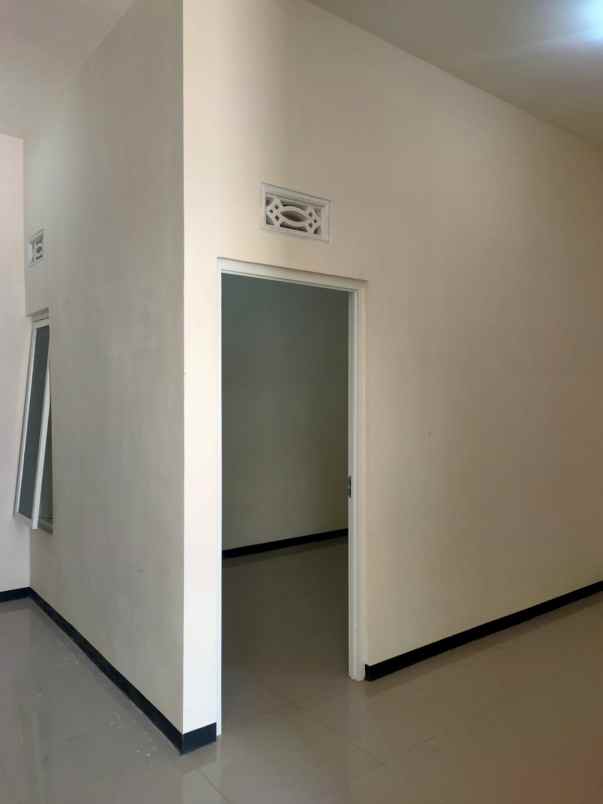 dijual rumah asrikaton pakis malang