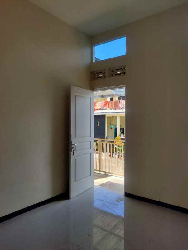 dijual rumah asrikaton pakis malang