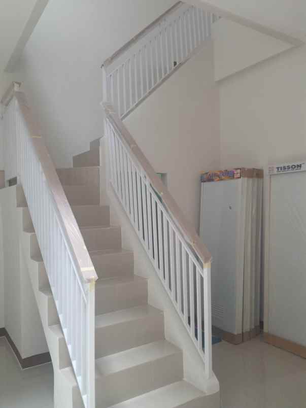 dijual rumah babatan pilang