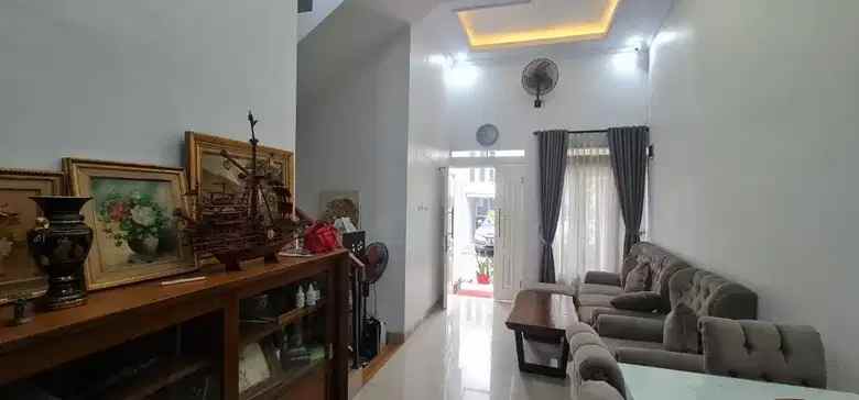 dijual rumah bagus minimalis di jagakarsa