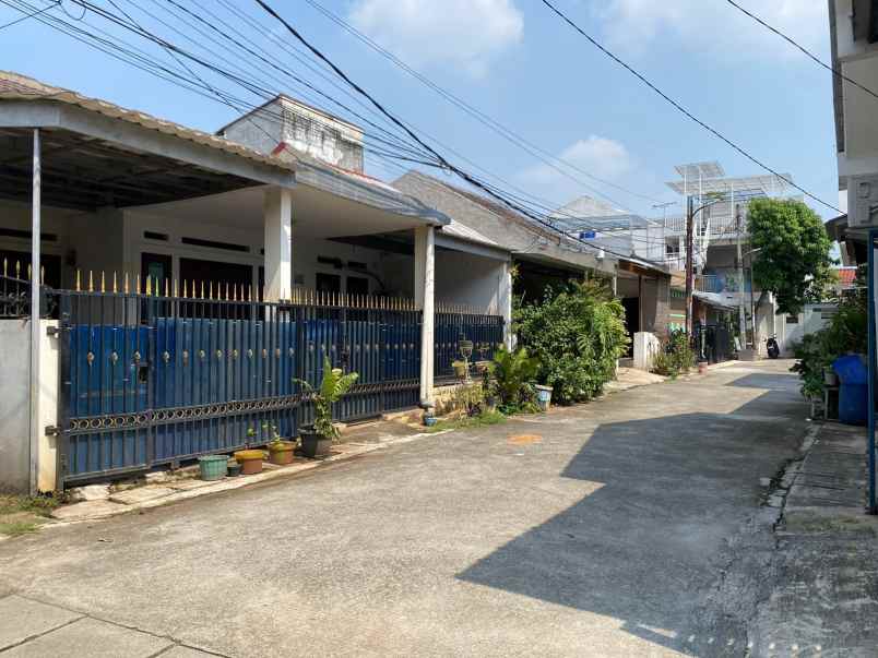 dijual rumah bagus strategis di perum griya pamulang 2