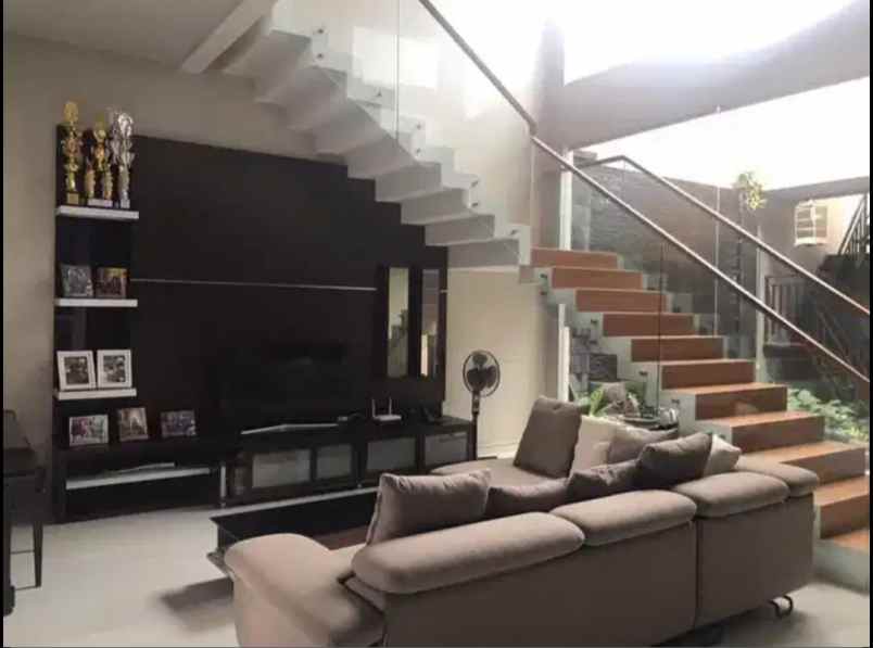 dijual rumah baruk