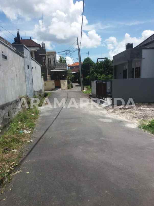 dijual rumah batubulan