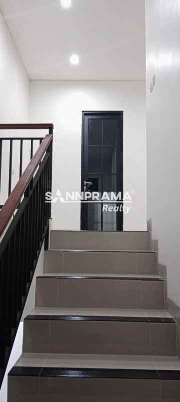 dijual rumah beji